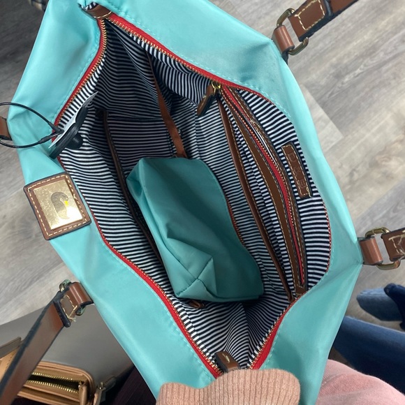 Dooney bourke purse! - Picture 2 of 5